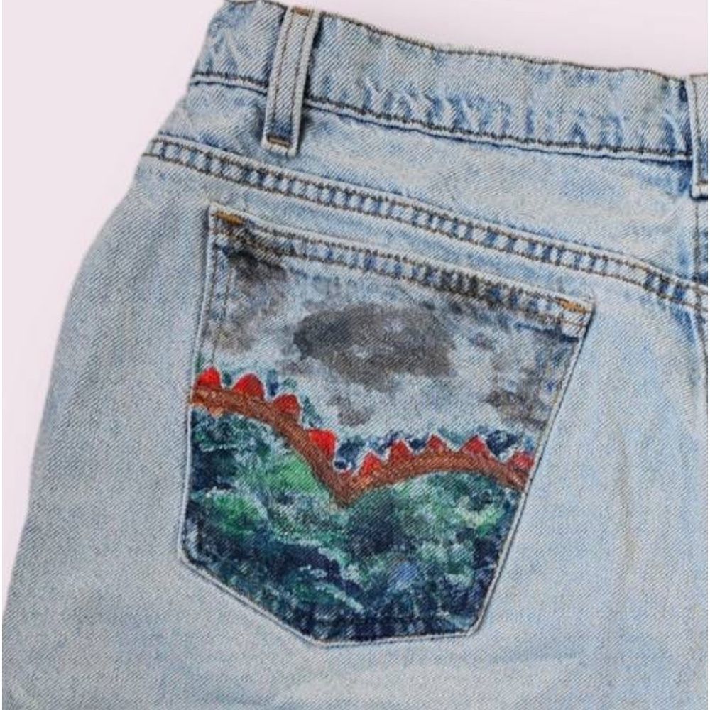 Vintage Levi's Shorts hand painted Relaxed Fit Light Blue Distressed W34